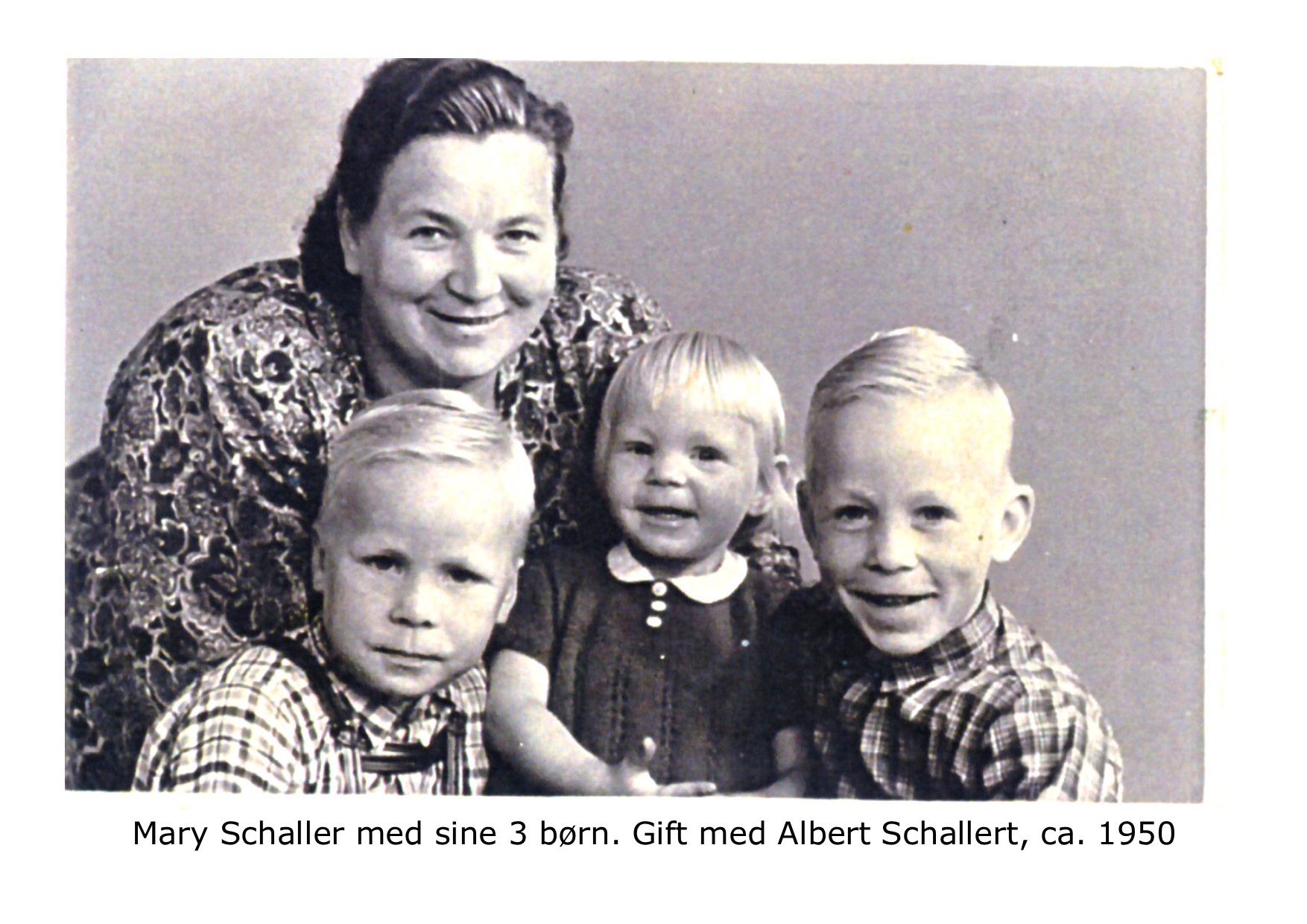 Mary Schallert m 3 børn