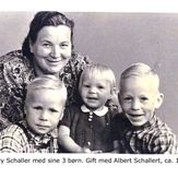 Mary Schallert m 3 børn