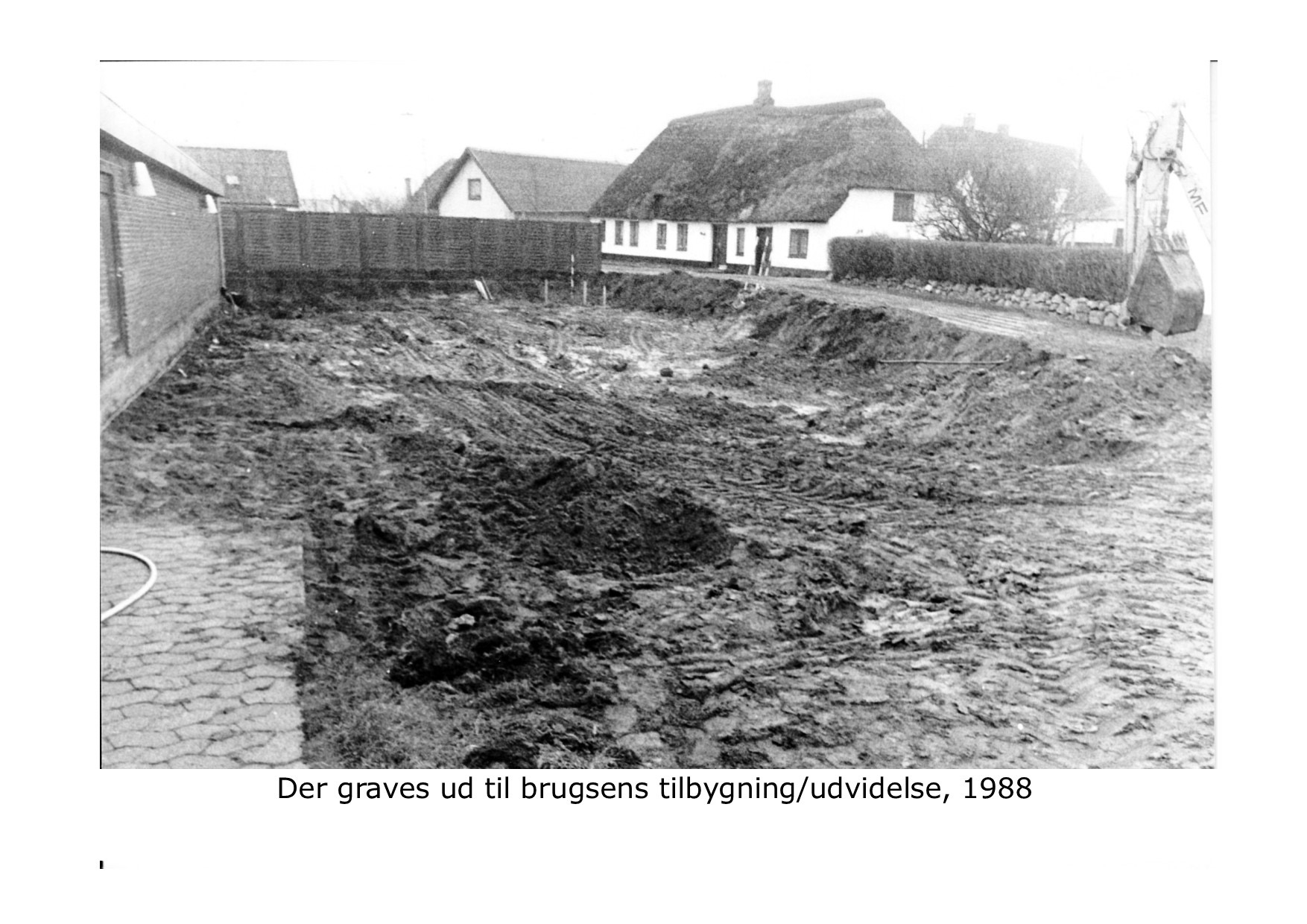 Der graves ud til Brugsens udvidelse 1988 