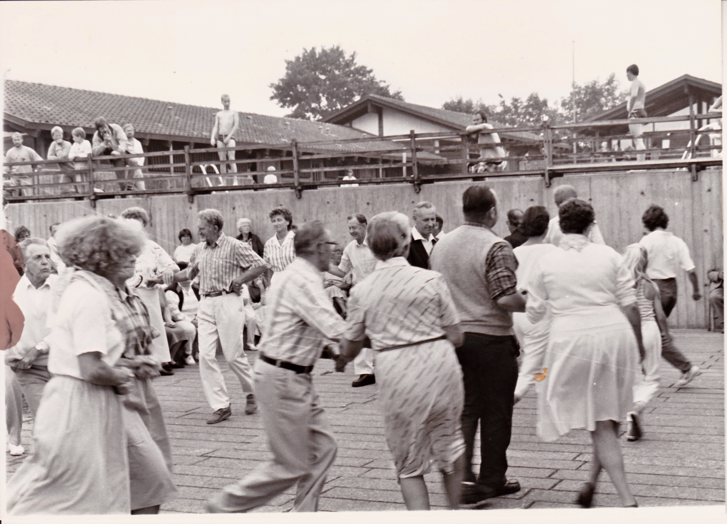 Folkedansere ved Feriecentret - 1987