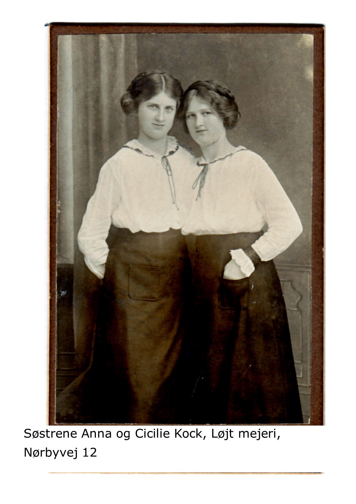 Søstrene Anna og Cicilie Kock 